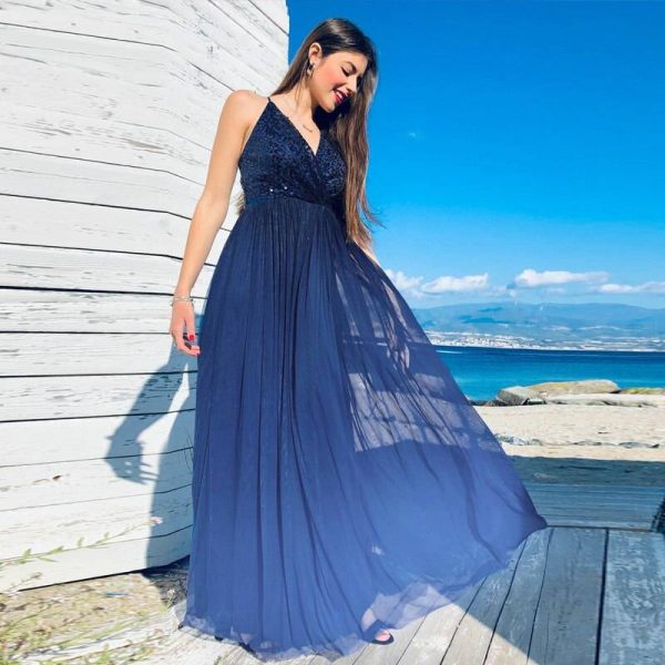 Blaues Abendkleid mit Pailletten Oberteil & schicken Farbverlauf im Rock Jetzt online